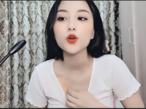 Clip xxx bé phương bom chát sex cởi đồ show hàng họo